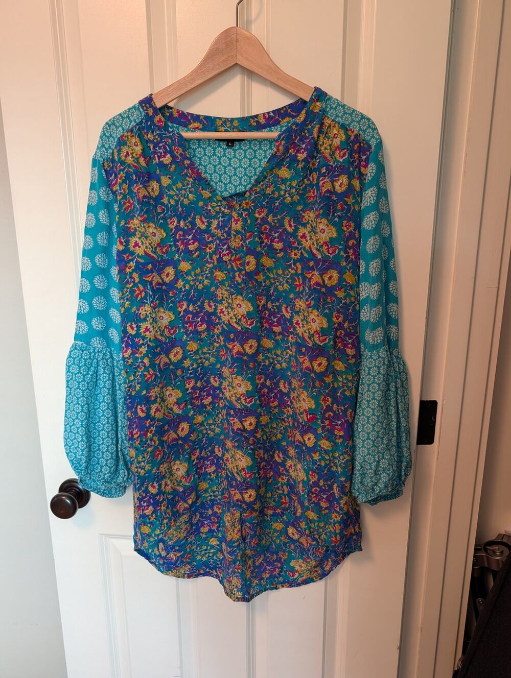 Tolani - 100% silk - Tunic - Boho - Size L
